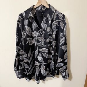 Lane Bryant Womens V Neck Black Floral Shirt Size 24 Office Business Casual